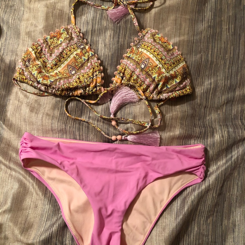 VS bikini